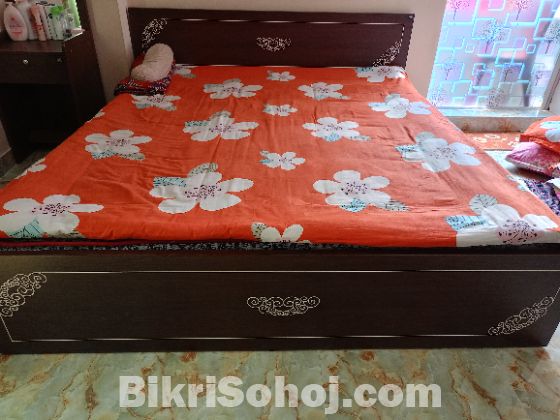 6/7 bed with mattress